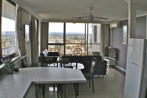 Anacapri 2 Bedroom Apartment Surfers Paradise