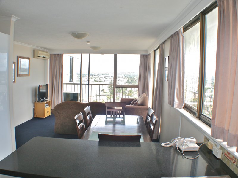 2 Bedroom Lounge Dinning